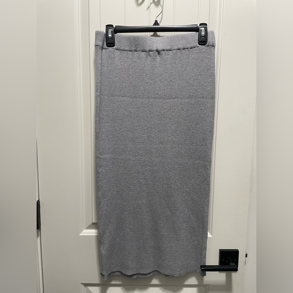Roxy new with tags ribbed Solid Pencil Skirt size M grey - Picture 6 of 9
